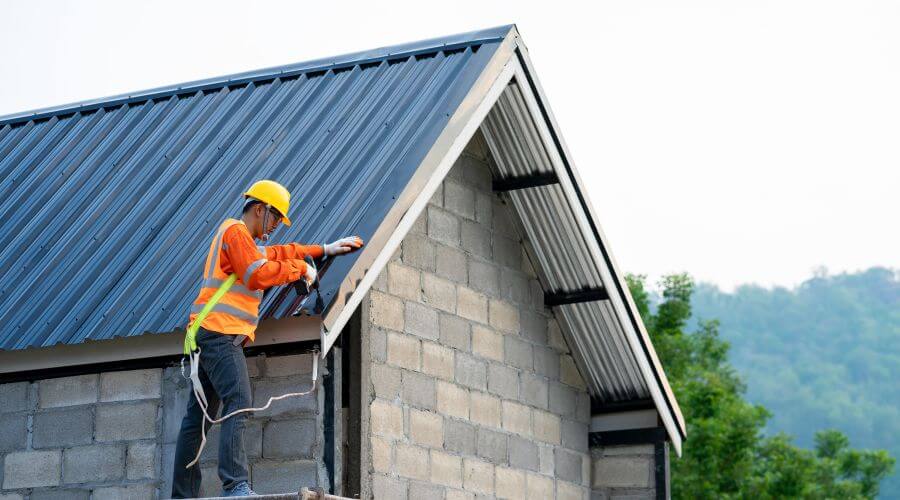 Expert Emergency Roof Repairs services in Kearney, NE
